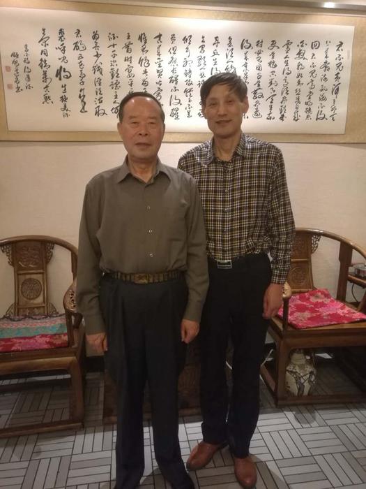 高春翔中将与高学权会长在一起高春翔中将与老军长赵炳安之女合影